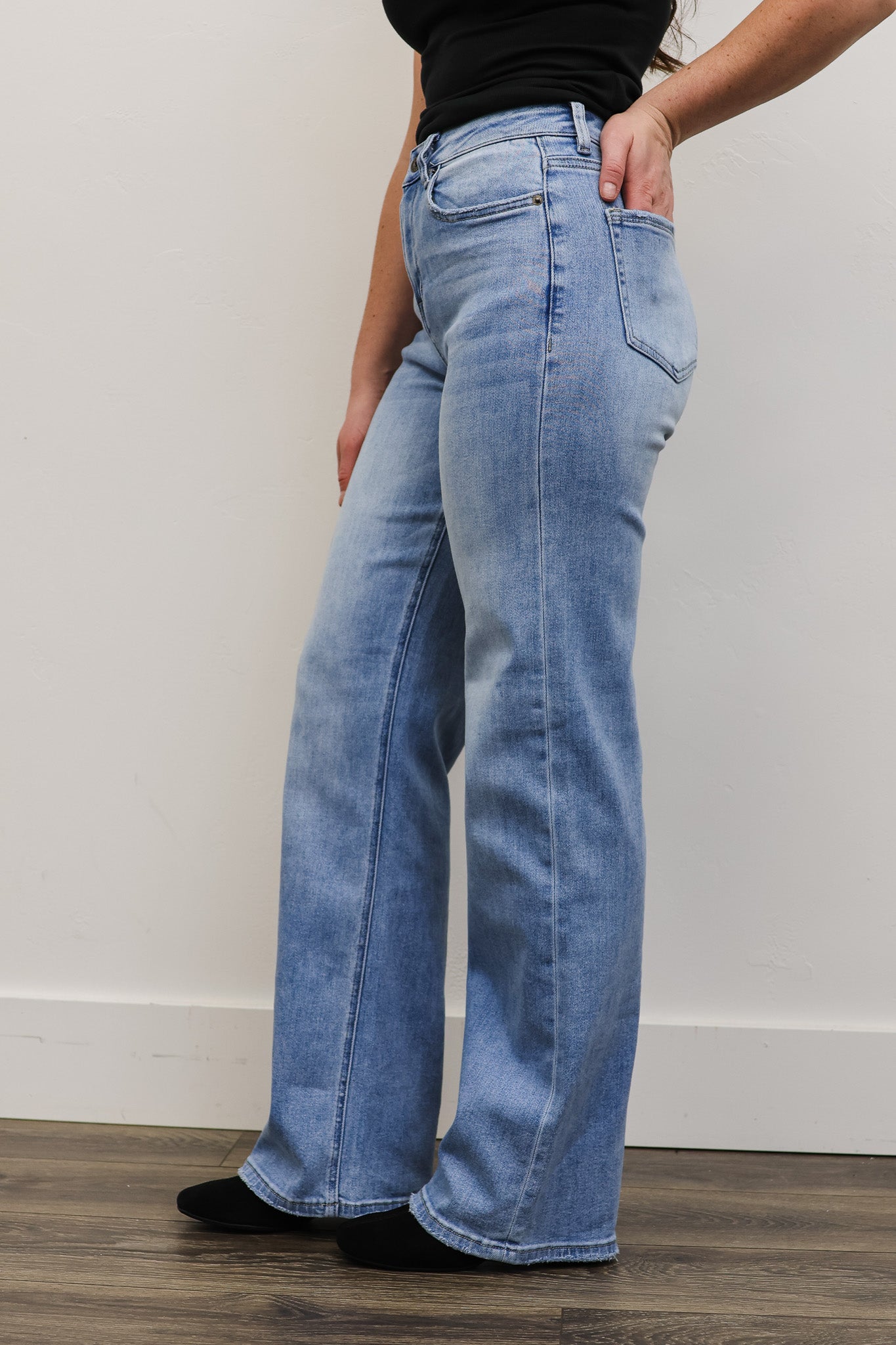 MICA Straight Loose Fit